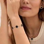 Gold-Halsketten-Armband-Ohrring-Set – 18 Karat vergoldetes Blumen-Armband, Kette, Edelstahl, nicht anlaufend, Blumen-Anhänger, Ohrstecker-Schmuck-Sets, Weihnachtsgeburtstag, Glücksgeschenk für Mutter, Ehefrau, Tochter, Freundin Gold-Halsketten-Armband-Ohrring-Set – 18 Karat vergoldetes Blumen-Armband, Kette, Edelstahl, nicht anlaufend, Blumen-Anhänger, Ohrstecker-Schmuck-Sets, Weihnachtsgeburtstag, Glücksgeschenk für Mutter, Ehefrau, Tochter, Freundin