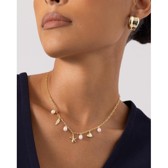 PAVOI 14K vergoldete Strand-Charm-Halskette für Damen – zierliche Büroklammer-Kette, trendige Strand-Multi-Charm-Halskette – Gold-Ozean-Sommerschmuck mit Süßwasserperle, Muschel, Seestern